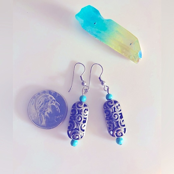 Jewelry - Free💰 Add 1 to bundle Silver scroll earrings  blue beads pierced earrings